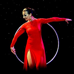 Julia Zabotkina Hula hoop duo papillon